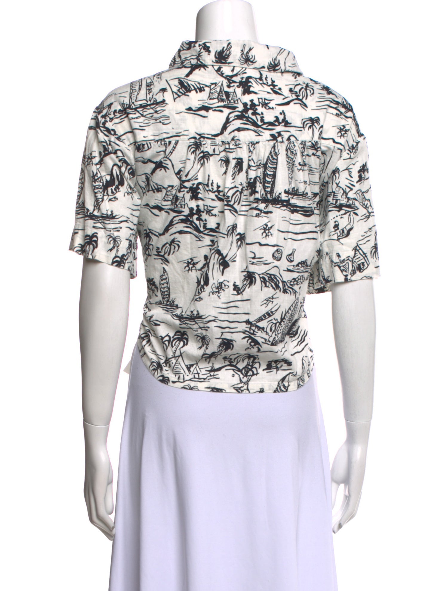 The Great Printed Short Sleeve Button-Up Top